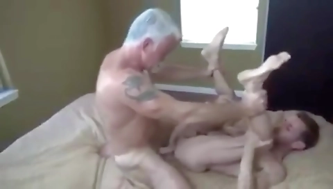 Blonde gets her tight pussy pounded by biz