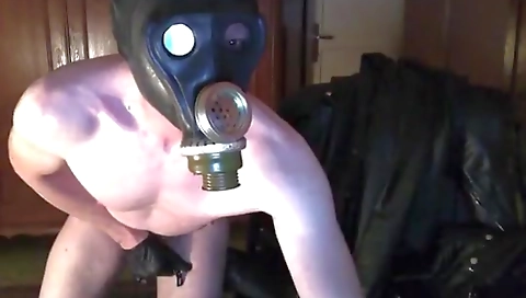 Milf & horny guy likes to fuck with hard