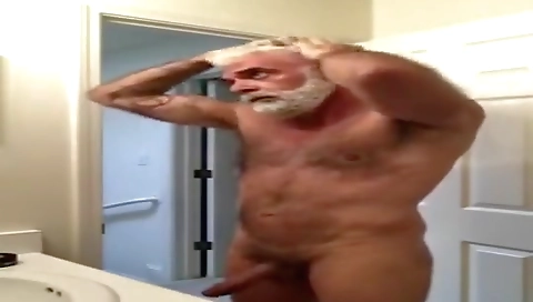 Sexy girl gets her pussy eaten and mouth jossed