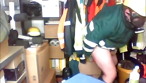 Sexy ass gets fucked in the park