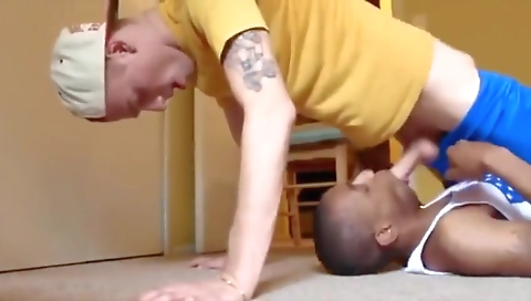 Teenyboural paola with a sexy body