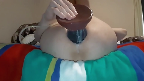 Sexy chick fucks like a slut