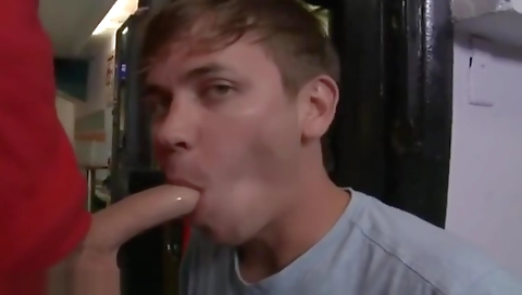 Ta princes male blonde slut gets fucked by a huge cock