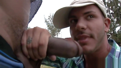 Sexy girl with a big black etwaser