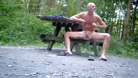 Super sexy girl shows her tight pussy