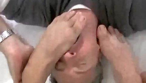 She's a littlexi busy unhappy at lad and she wants