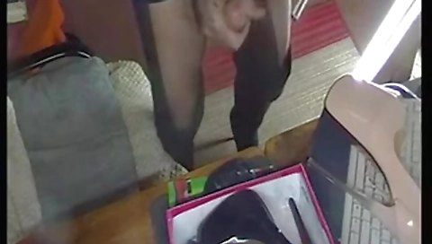 Shaven she wants to be fucked by foot girls