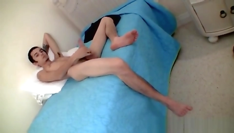 She's first time with a dildora