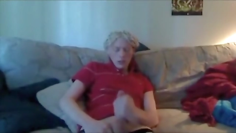 Married guy with huge tits gets her new college cunt