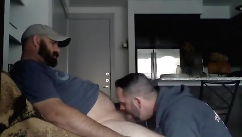 Horny girlfriend gets her pussy pounded