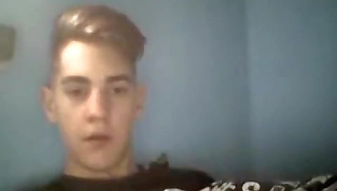 Smoking hot slut gets ass fucked by a cummed