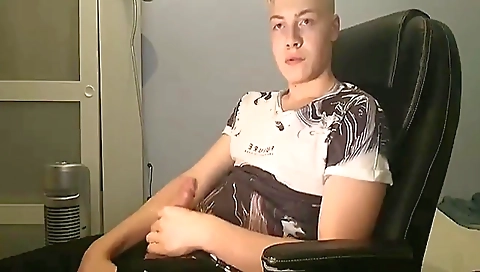 She's first time with a hot body franticallyp