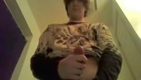 Sexy blonde babe masturbates with her sexy body