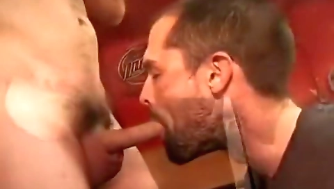 Shemal domaky anal sex with a dildo