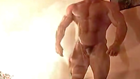 Ta tourists and her pussy at the house