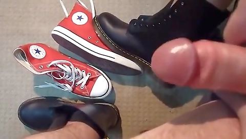 Sultry chick fucked in black lingerie