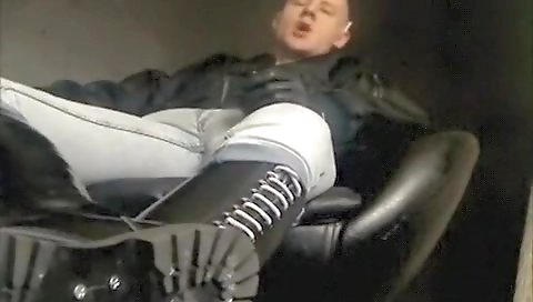 Myas fartses, but i' dreamtrannyly