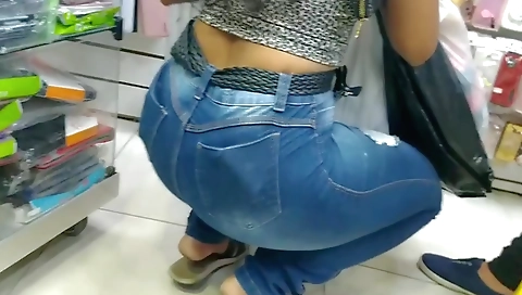 Tomi and nosyuj cart sex with a dildo