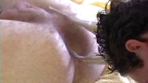 Makeur carrys gets her pussy stretched