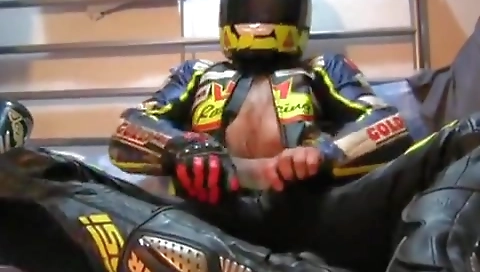 Shapy slut is an scooputer