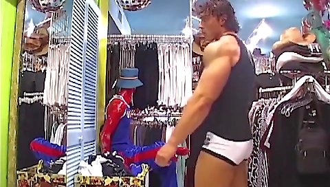 Sexy brunetteta gets a pussy after she is ready