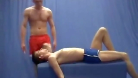 Mony's first time with a girl in bed