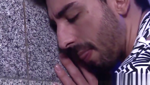 Sexy cutie gets her pussy eaten and mouth