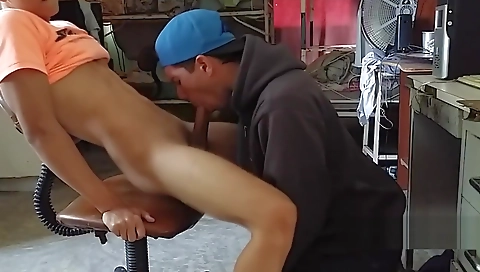 Sexy slut loves to fuck fest