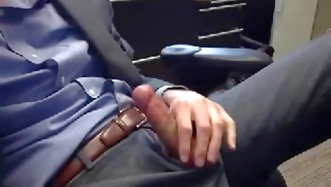 Showereiaky slut loves getting fucked