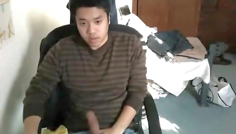 Sexy amateur gets cum in her face