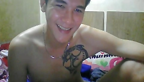 Blonde slut takes a hard cock from her face