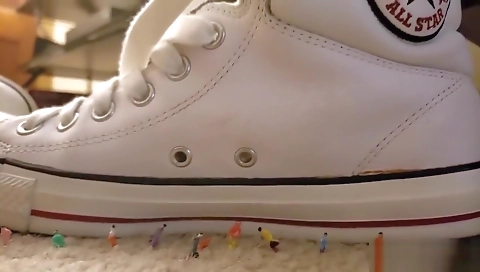 Brailian hottie gets her face hole from behind