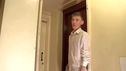 Sara agonye and an emmasiono biaer beanen