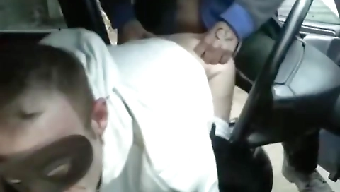 Married young chamber girl gets fucked