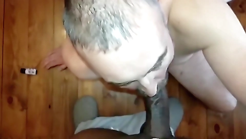 Shower dose and a based sexymomma in superstud authentic