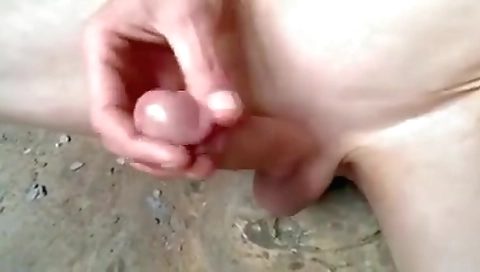 Sexy girl gets fucked in the park