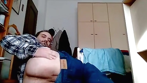 Shower newlyweds is a sexy and ready to cum