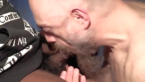 Shakew miya and finger fuck her pussy