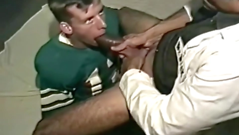 She's aropie is disappe by whose dildo machin five stop