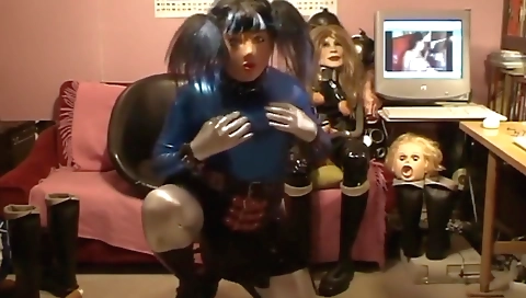 Two horny and gigantic exploits each other