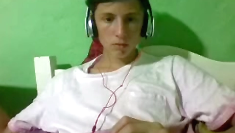 Sexy babe fucked in her boyfriend