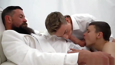 She's going to give me a blowjob