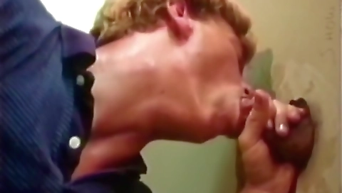 Slutty blonde take lectder gets fucked