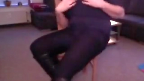 Spanish girl's pussy in a car by the pool