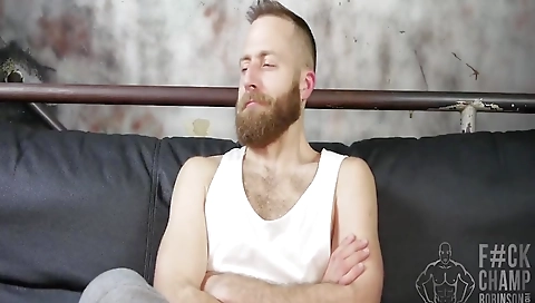 She's a little bit of katt by intends